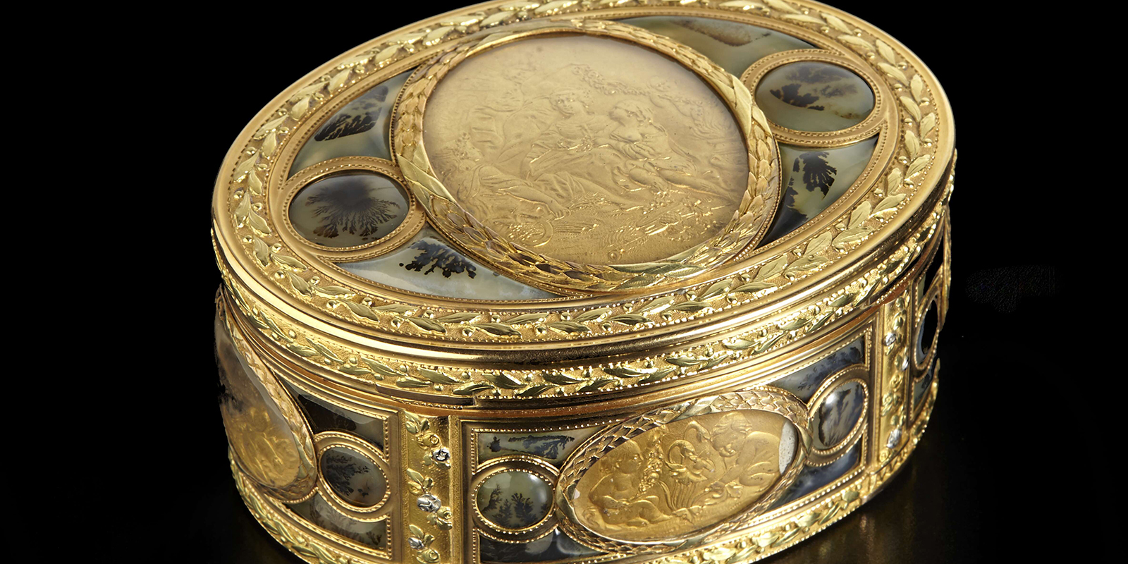 Gold box, acc. no. 11.20