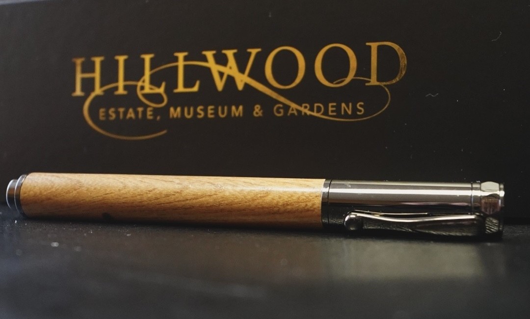 Hillwood Elm Magnetic Rollerball Pen