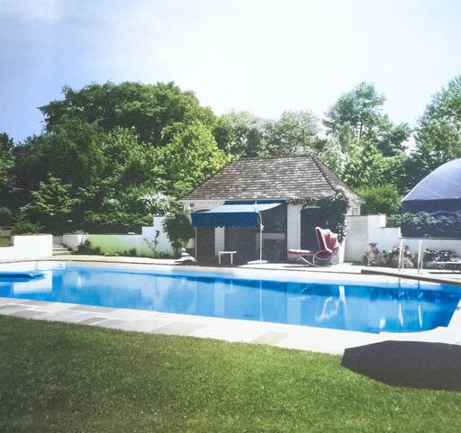 Image of the pool at Pebbles.