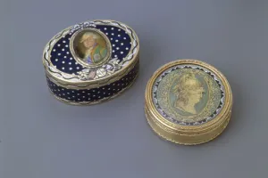 SNUFFBOX WITH A PORTRAIT OF FIELD MARSHAL ZAKHAR CHERNYSHEV