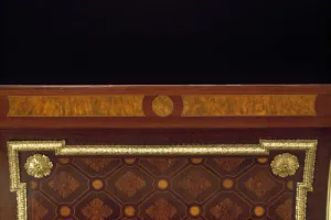 COMMODE (CHEST OF DRAWERS) WITH PASTORAL MARQUETRY