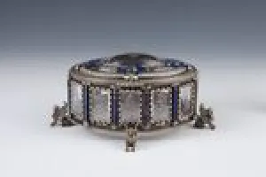 BOX