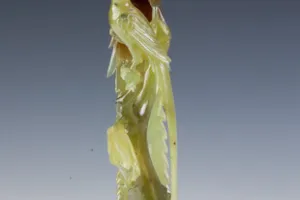 FIGURINE OF TWO BIRDS (ONE OF TWO)