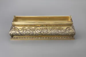 RECTANGULAR BOX WITH COVER AND FITTED TRAY FROM A DRESSING TABLE SET