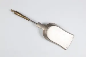 SHOVEL FROM A SET OF FIREPLACE TOOLS