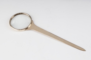 MAGNIFYING GLASS