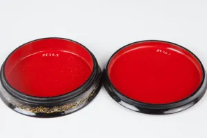 CIRCULAR BOX WITH A SCENE FROM A RUSSIAN FAIRY TALE (ONE OF TWO)