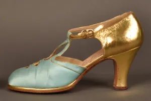 PAIR OF WOMEN'S EVENING SHOES