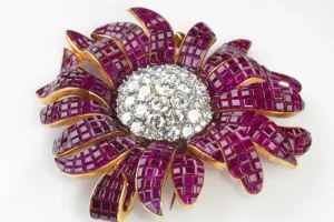 BROOCH