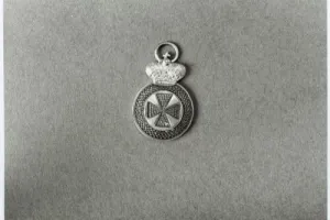 BADGE OF DISTINCTION OF ST. ANNA