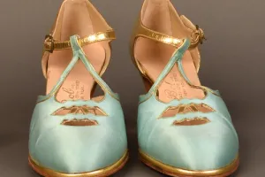 PAIR OF WOMEN'S EVENING SHOES