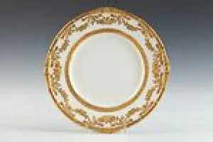 DINNER PLATE, ONE OF 16