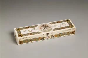 GLOVE BOX