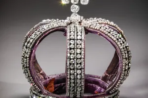 NUPTIAL CROWN