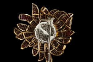 BROOCH