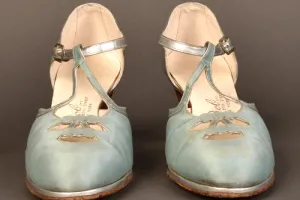 PAIR OF WOMEN'S EVENING SHOES
