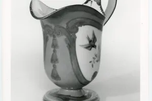 CREAM PITCHER (POT À LAIT)