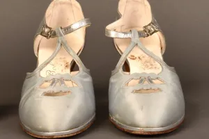 PAIR OF WOMEN'S EVENING SHOES