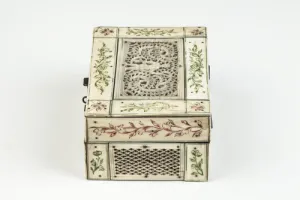 SMALL BOX FROM DRESSING TABLE SET