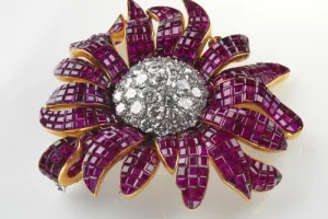 BROOCH