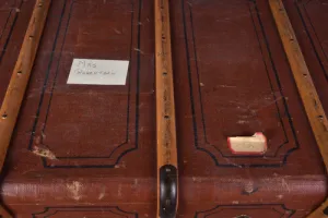 TRAVELING TRUNK
