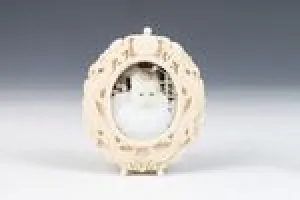 FRAME WITH PHOTOGRAPH OF HEATHER ROBERTSON