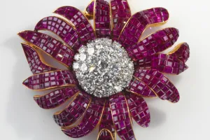 BROOCH