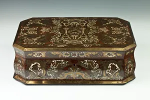 NECESSAIRE