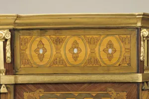 DROP-FRONT SECRETARY (SECRETAIRE À ABATTANT)