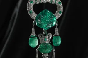 PENDANT BROOCH