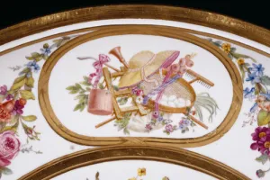 PLATTER (PLATEAU) FOR TUREEN