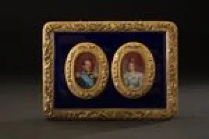 SNUFFBOX WITH MINIATURES OF NICHOLAS I AND ALEXANDRA FEDOROVNA