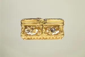 SHIELD-SHAPED BOX
