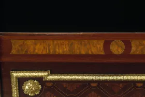COMMODE (CHEST OF DRAWERS) WITH PASTORAL MARQUETRY