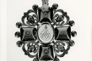 BADGE OF THE ORDER OF ST. ANNA