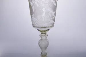 GOBLET WITH LID