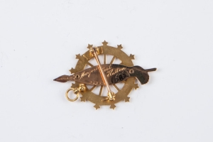 BADGE OF THE DAUGHTERS OF THE AMERICAN REVOLUTION