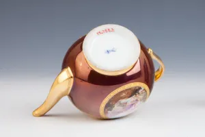 TEAPOT FROM A TEA AND COFFEE SERVICE