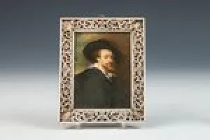 FRAME WITH MINIATURE