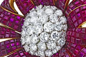 BROOCH