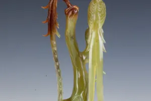 FIGURINE OF TWO BIRDS (ONE OF TWO)