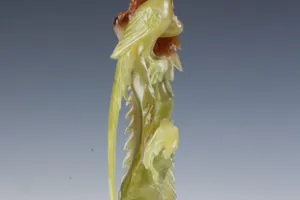 FIGURINE OF TWO BIRDS (ONE OF TWO)