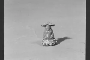 PIN WITH A PUTAI