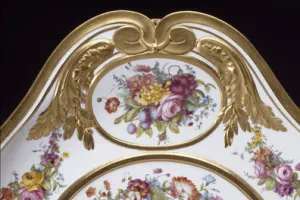 PLATTER (PLATEAU) FOR TUREEN