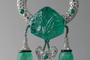 PENDANT BROOCH