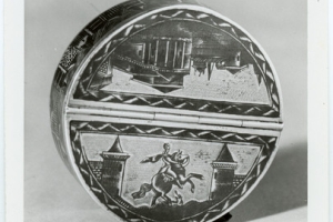 DIVIDED OVAL SNUFFBOX WITH FALCONET'S MONUMENT TO PETER THE GREAT