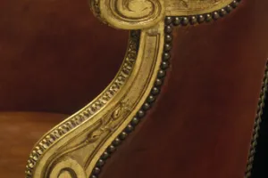 SWIVEL CHAIR