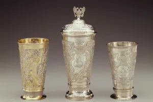 TALL TUMBLER WITH COVER