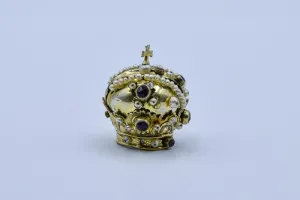 MINIATURE CROWN