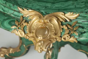 MALACHITE TABLE